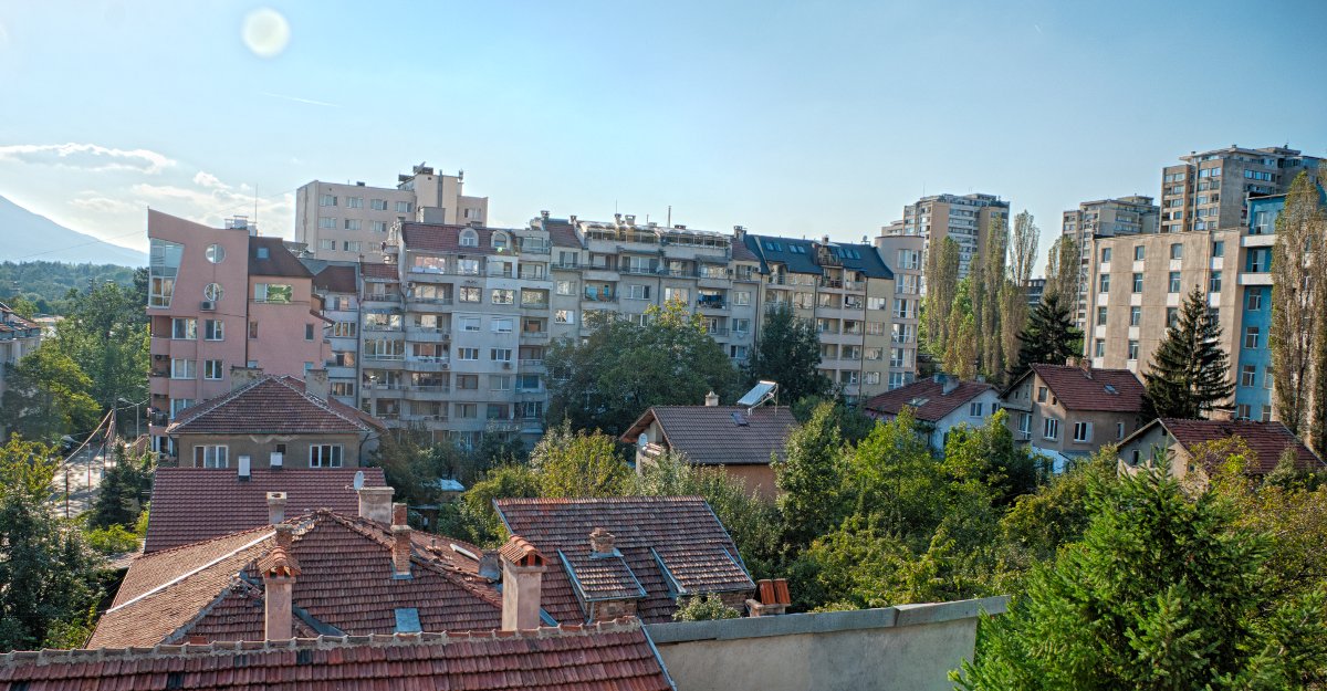 Гледка от сграда "Алба" в посока запад